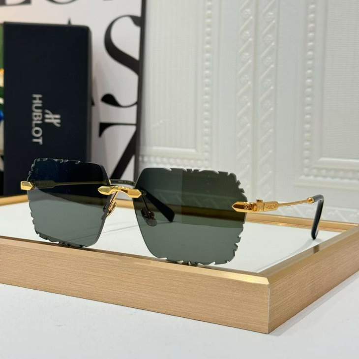 Picture of Hublot Sunglasses _SKUfw71164336fw